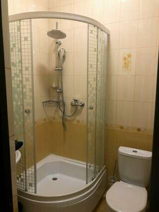 Гостиница Юнона Анапа Стандартный двухместный номер с 1 кроватью или 2 отдельными кроватями и балконом-3