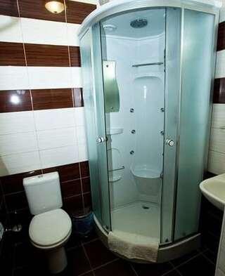 Гостиница Yunona Guest House Анапа Трехместный номер-15