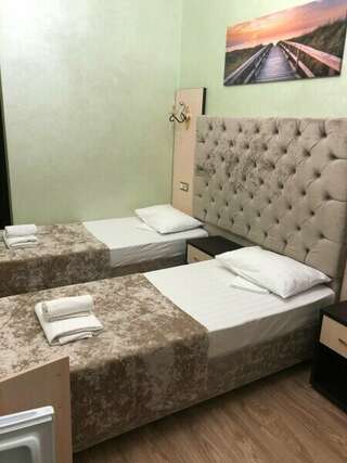 Гостиница Юнона Анапа Стандартный двухместный номер с 1 кроватью или 2 отдельными кроватями и балконом-5